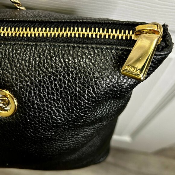 Furla Julia Leather Shoulder Bag with Gold Chain/Black Leather Straps (Black) - Picture 3 of 6